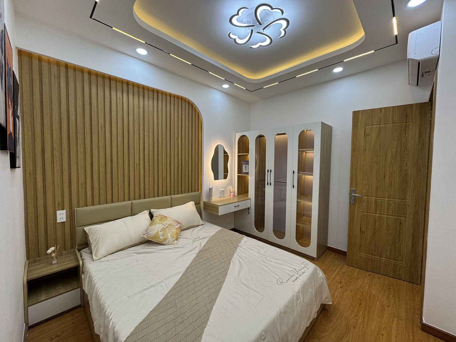 Lửng+1 lầu 4,2x12=50m2 có phòng master tầng trệt cho người lờn full nội thất khu vip Nguyễn Văn Đậu